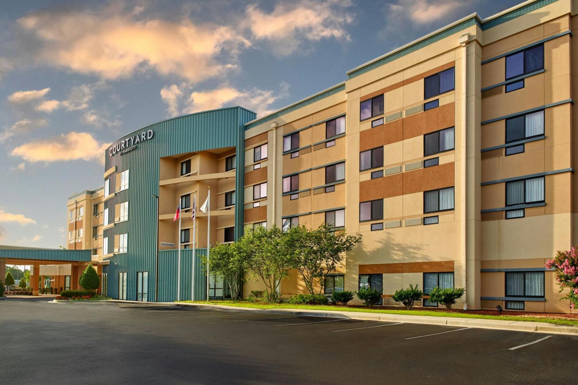 Courtyard Warner Robins Hotel Exterior photo